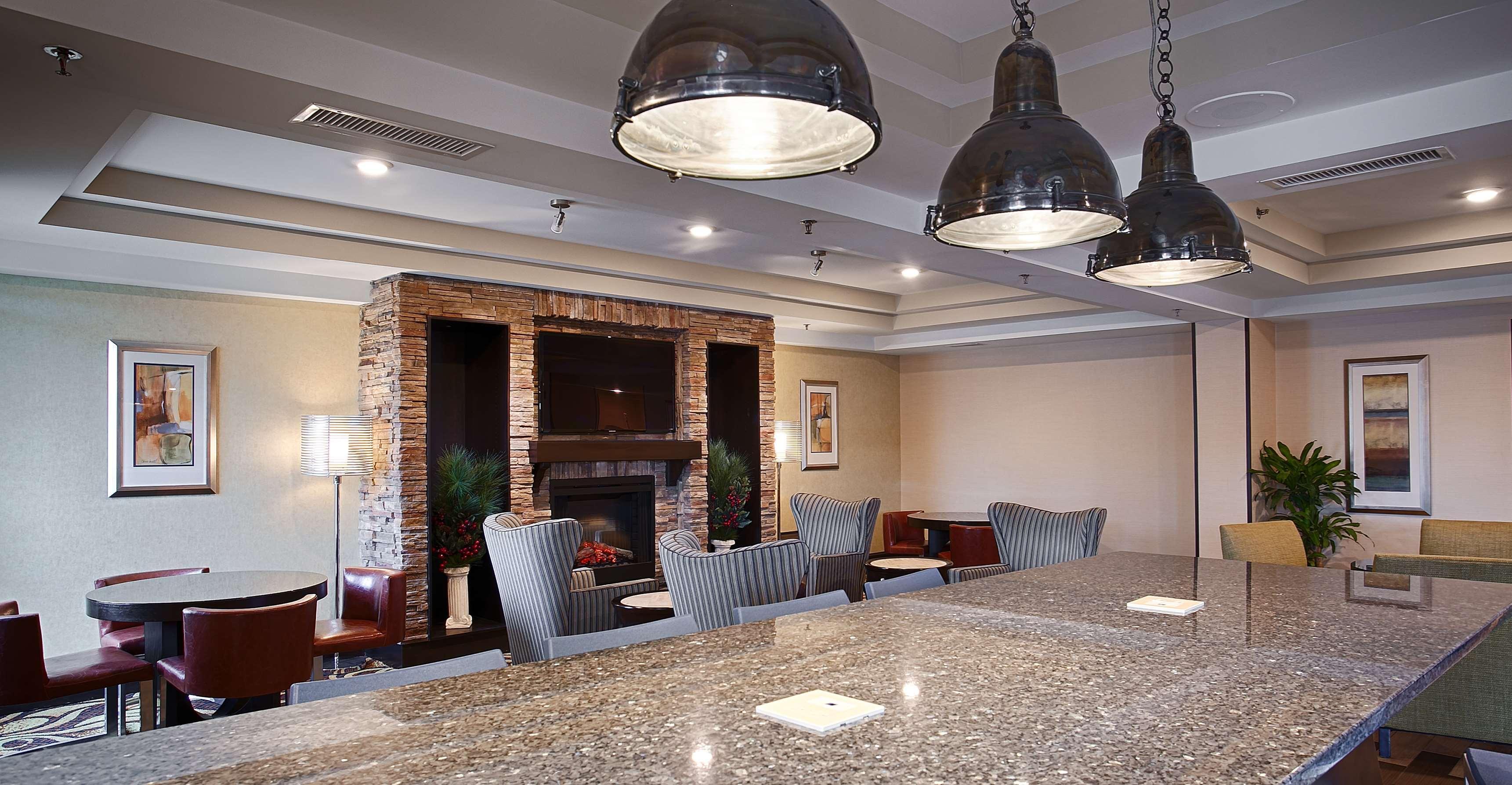 & Columbia Northeast By Ihg 3*