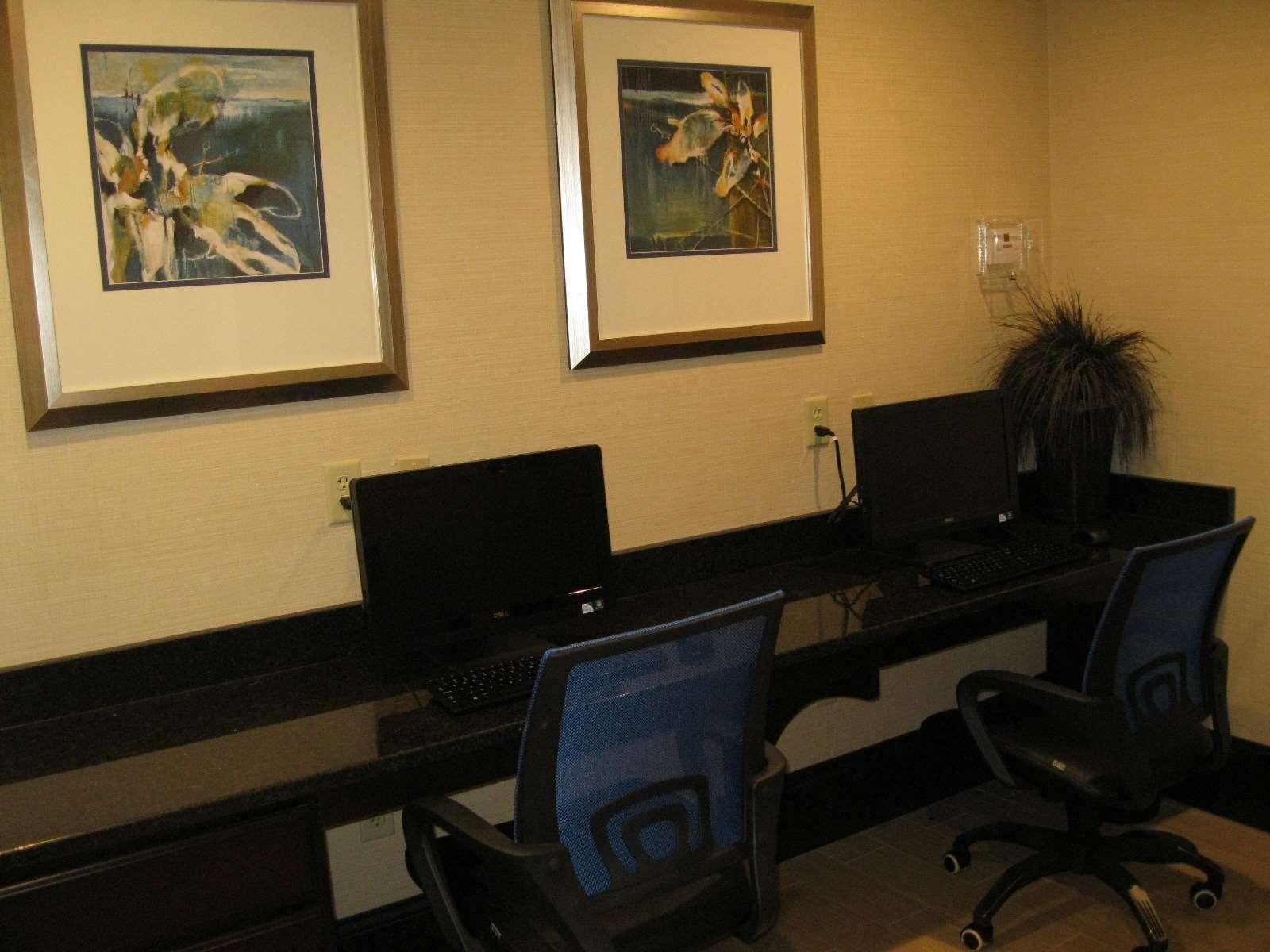 & Columbia Northeast By Ihg Hotel